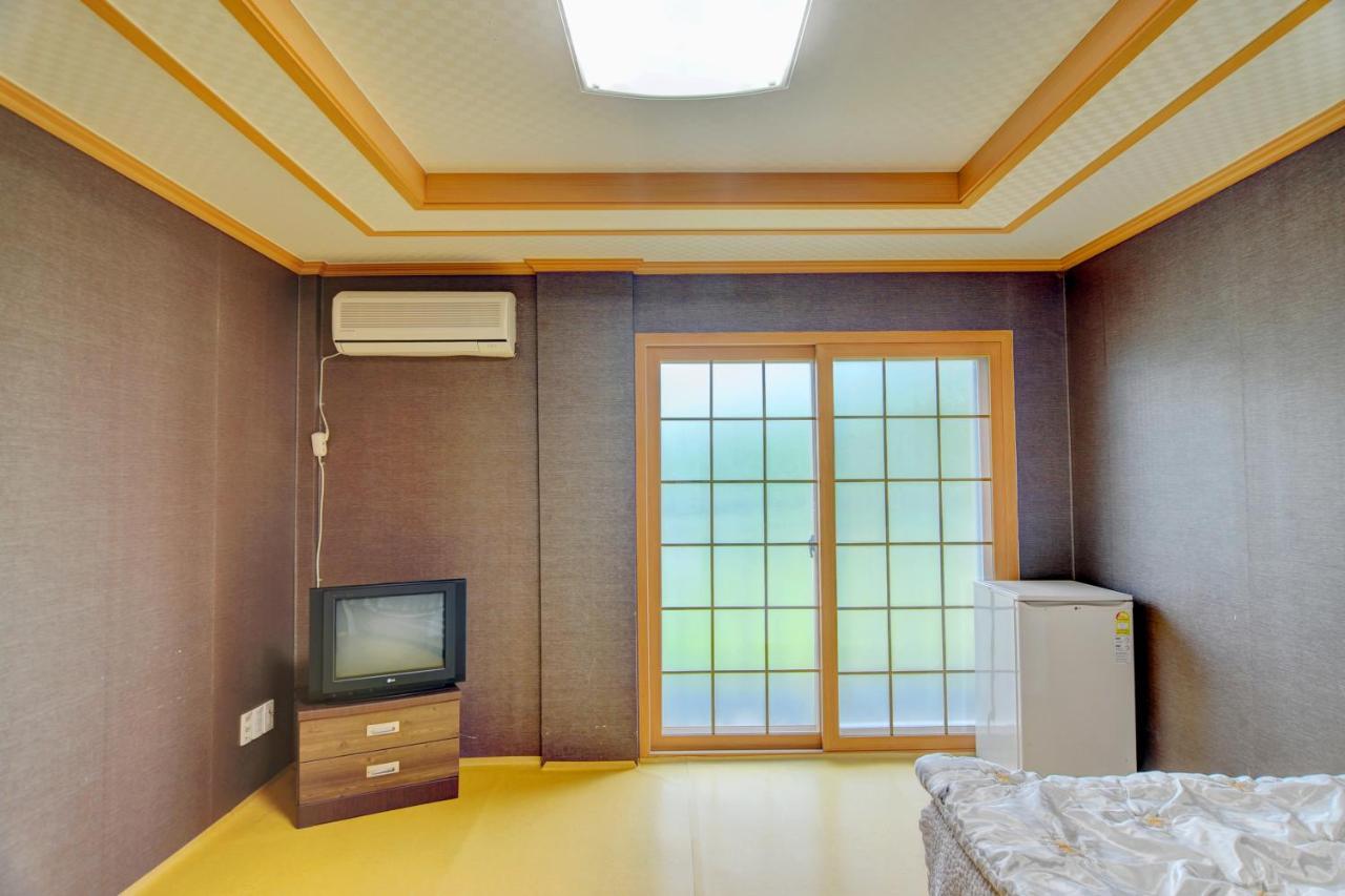Sungbo Youth Hostel Mungyeong Esterno foto