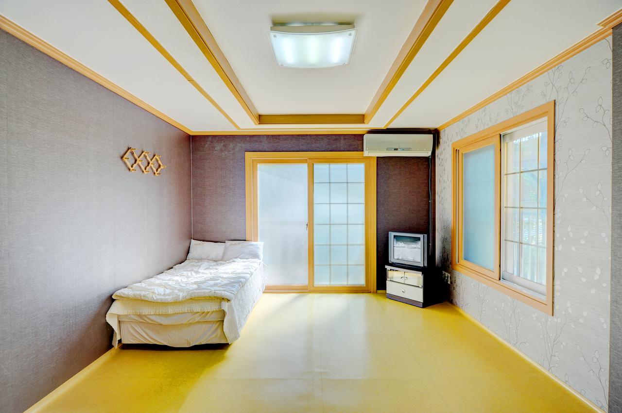 Sungbo Youth Hostel Mungyeong Esterno foto